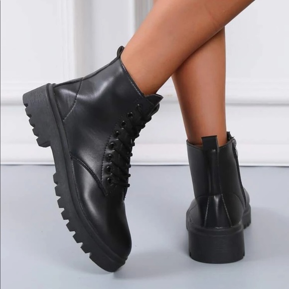 !Sold!❌New Lace-up Front Side Zipper Combat Boots Big Girls Size 6 - Picture 2 of 5